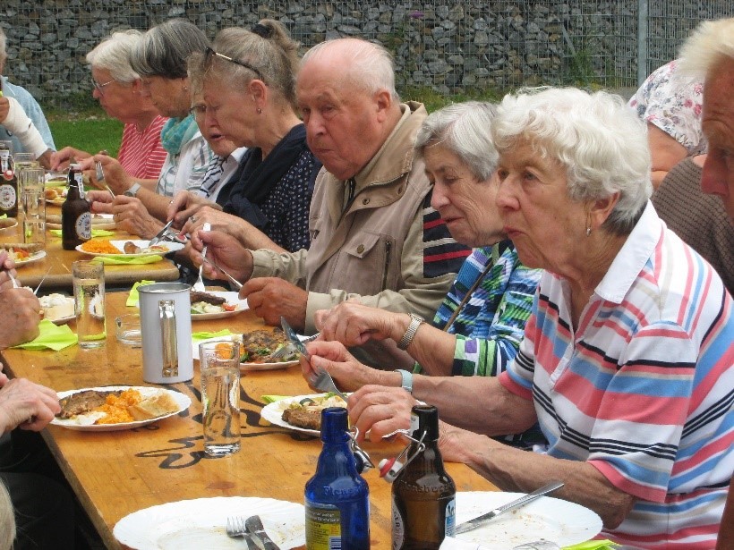 Grillnachmittag für Senioren und Mitglieder des DRK-Ortsvereins Neudorf-Bornstein e. V.